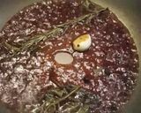 Foto del passaggio 3 della ricetta Filetto di manzo in riduzione al Porto,e 🍯 d'acacia