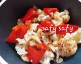 A picture of step 3 of Roasted Cauliflower and Red Pepper Soup.