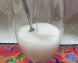 A picture of step 5 of Strawberry infused lemonade.