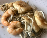 Foto del paso 5 de la receta: Merluza con gulas
