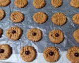 A picture of step 5 of Peanut Butter Cookies.