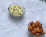 A picture of step 4 of Gullisuwa (Milk balls).