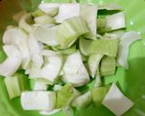 Foto langkah ke 1 dari resep Tumis Pokcoy Saus Tiram.