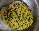 A picture of step 1 of Methi na Thepla dhebra.