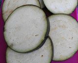 Foto del paso 1 de la receta: Berenjena frita con vinagre y ajos