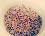 Foto del paso 1 de la receta: HU3RAz♡ Frijolitos de la Olla con Salchicha