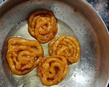 A picture of step 4 of Jalebi.