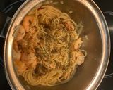 Foto langkah ke 4 dari resep Shrimp Pasta (Aglio Olio Spaghetti + Shrimp).