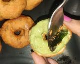 A picture of step 5 of Medu vada Sandwich.