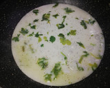 Foto del paso 1 de la receta: Tortilla de claras con hierbas frescas rellena de pavo