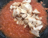 Foto del paso 1 de la receta: Pasta con pollo y tomate