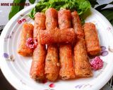 Hình bước làm 5 của món Chả giò hàu cuốn bằng bánh tráng thanh long