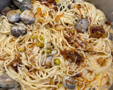 Foto del paso 13 de la receta: Espaguetis Caldosos Diverxo (almejas, coco, piparras, lima)