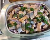 A picture of step 15 of Marinated Herring with Red Onions and Carrot Kari-Style.