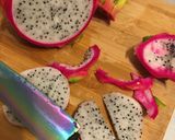 Pas rețetă Salată de fructul dragonului, struguri rose și clemantină 1 fotografie