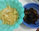 Foto langkah ke 2 dari resep 46. Sop Ayam Babi Kembang Tahu Jamur (Non Halal).