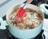 A picture of step 9 of Hot and Sour Soup.