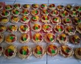 Foto langkah ke 5 dari resep Pie buah mini renyah banget.