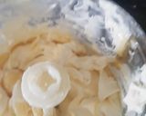 A picture of step 3 of Honey sweetened double Cream and cream cheese.