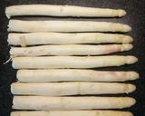 Foto del paso 1 de la receta Espárragos blancos cocidos (mi entrante favoritooo!)
