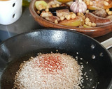 Foto del paso 4 de la receta: Arroz al horno (con morcilla de cebolla y blanquet)