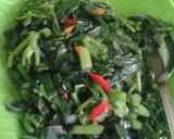 Foto langkah ke 4 dari resep Tumis Daun Pepaya.