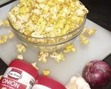 ઓનિઅન અને ગાર્લિક ફ્લેવર્ડ પોપકોર્ન (Onion Garlic Flavoured Popcorn Recipe In Gujarati) રેસીપી સ્ટેપ3ફોટો