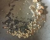 A picture of step 2 of Oats upma.
