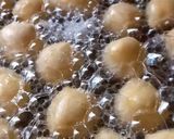 Foto del passaggio 4 della ricetta Struffoli alla mia maniera