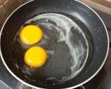 Cara Membuat Telor Ceplok Setengah Matang Sunny Side Up Eggs 2