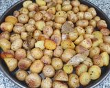 Foto del paso 2 de la receta: 🥔🌿 Papines al romero con aceite de oliva 🫒