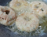 A picture of step 4 of Potato semolina rings.