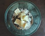 Foto del passaggio 3 della ricetta Biscotti con i fondi del caffè al cioccolato fondente