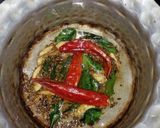 A picture of step 3 of Dahi phulki.