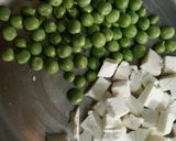 A picture of step 3 of Mayo Veg Papad Bowl.