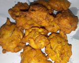 A picture of step 3 of Chatpatay Pakoray.