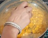 A picture of step 8 of Sweet Corn Capsicum Curry.