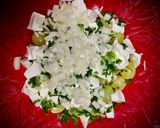 Foto del paso 1 de la receta: Ensalada de uvas con queso fresco y piñones