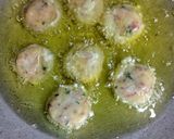 Foto langkah ke 4 dari resep Perkedel Kentang Kornet.