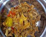 Foto langkah ke 4 dari resep Oseng Usus Ayam.