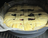 Foto del paso 8 de la receta: Tarta de ruibarbo y frutos rojos con base de galletas lotus