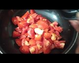 A picture of step 1 of Tomato sauce (No onion - No garlic).