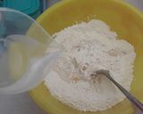 Foto langkah ke 2 dari resep Donat Simple.