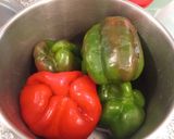 Foto del paso 2 de la receta: Pimientos asados en la Olla a Presión o Exprés y aliño