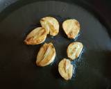 Foto del paso 3 de la receta Níscalos con ajo y perejil