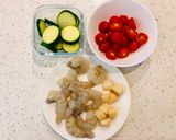 A picture of step 2 of Seafood Garden Pasta.