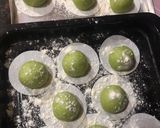 Foto langkah ke 5 dari resep Bomboloni Pandan.