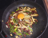 Foto del paso 1 de la receta: Revuelto de setas y espárragos