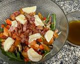 Foto del paso 2 de la receta: Ensalada de dátiles con bacon y queso brie