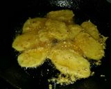 A picture of step 5 of Crispy Aaloo pakoray.